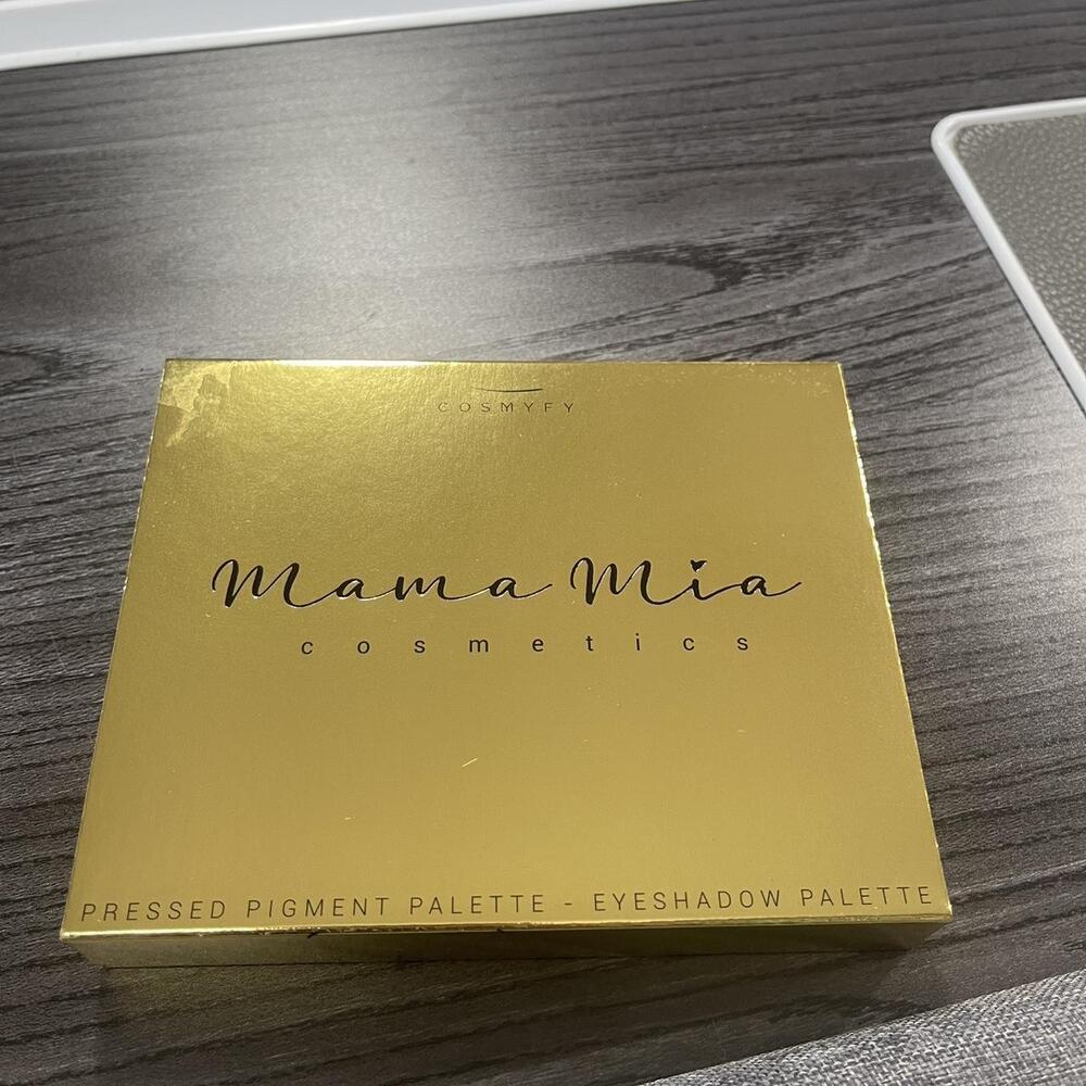 Mama Mia Eyeshadow Palette Mamamiacosmetics